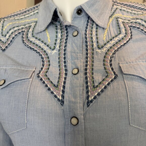 Ryan Micheal Chambray Shirt Large - Picture 6 of 11